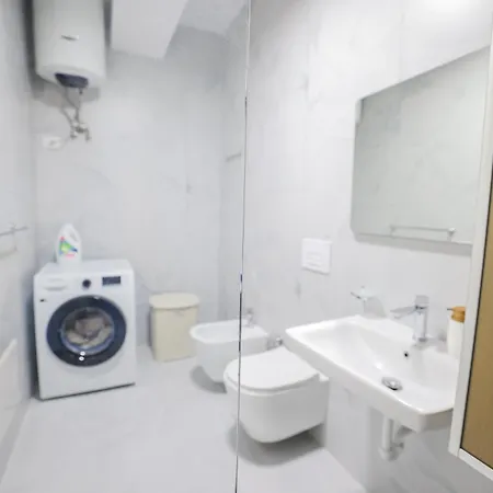 דירה Luxury In Kaimi Complex Wifi Ac טיראנה
