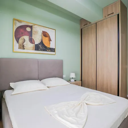 公寓 Luxury In Kaimi Complex Wifi Ac 地拉那